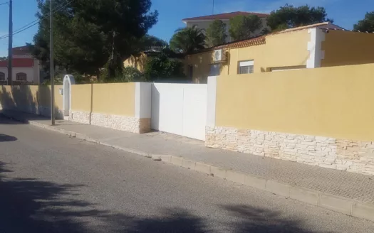 Chalet en venta en Algorfa